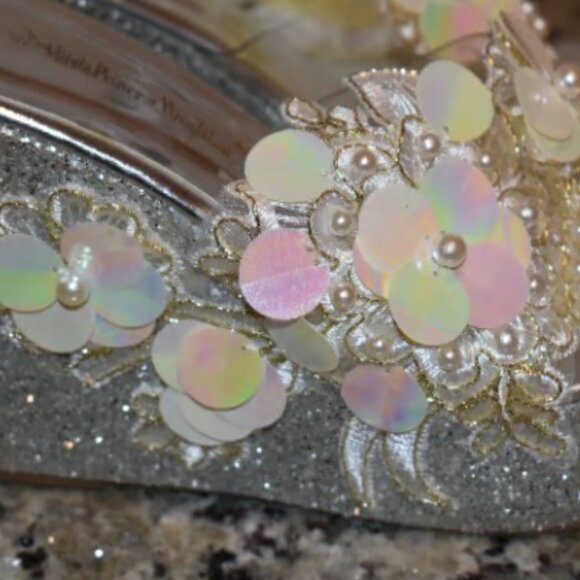 IDIFU Women's Comfy Flowers High Heels Wedge Platform Summer Sandals 6.5 - Picture 2 of 8